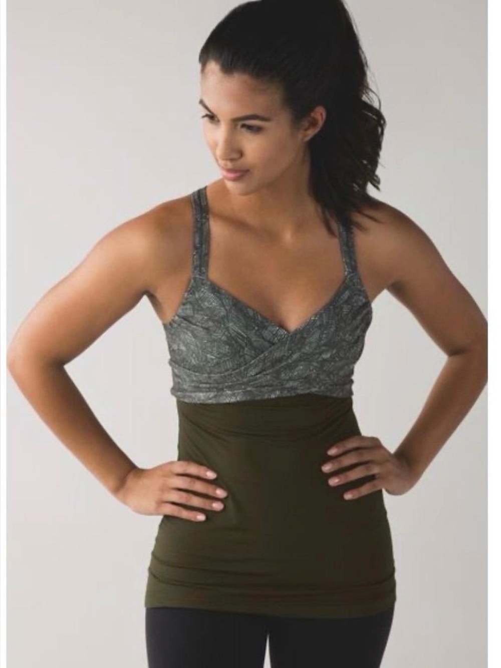 Lululemon Wrap It Up Tank Jazzy White Gator Green Sz 8 Womens Athletic